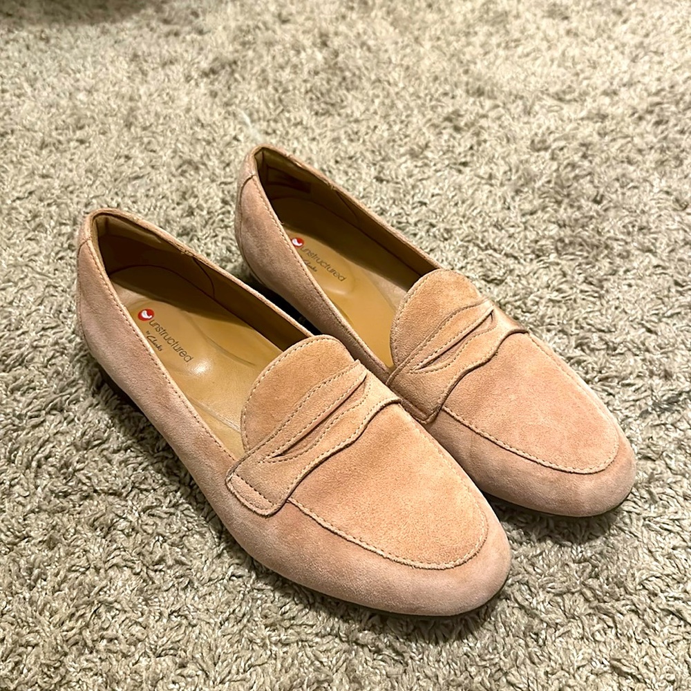 Clarks unstructured pink suede loafers